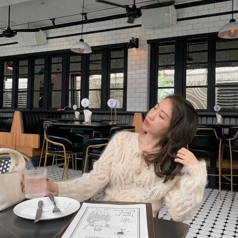 Short O Neck Pearl Buckle White Hollow Out Thin Women Knitted Cardigan Fashion French Casual Loose Lady Sweater Tops Jumper 7620 241220