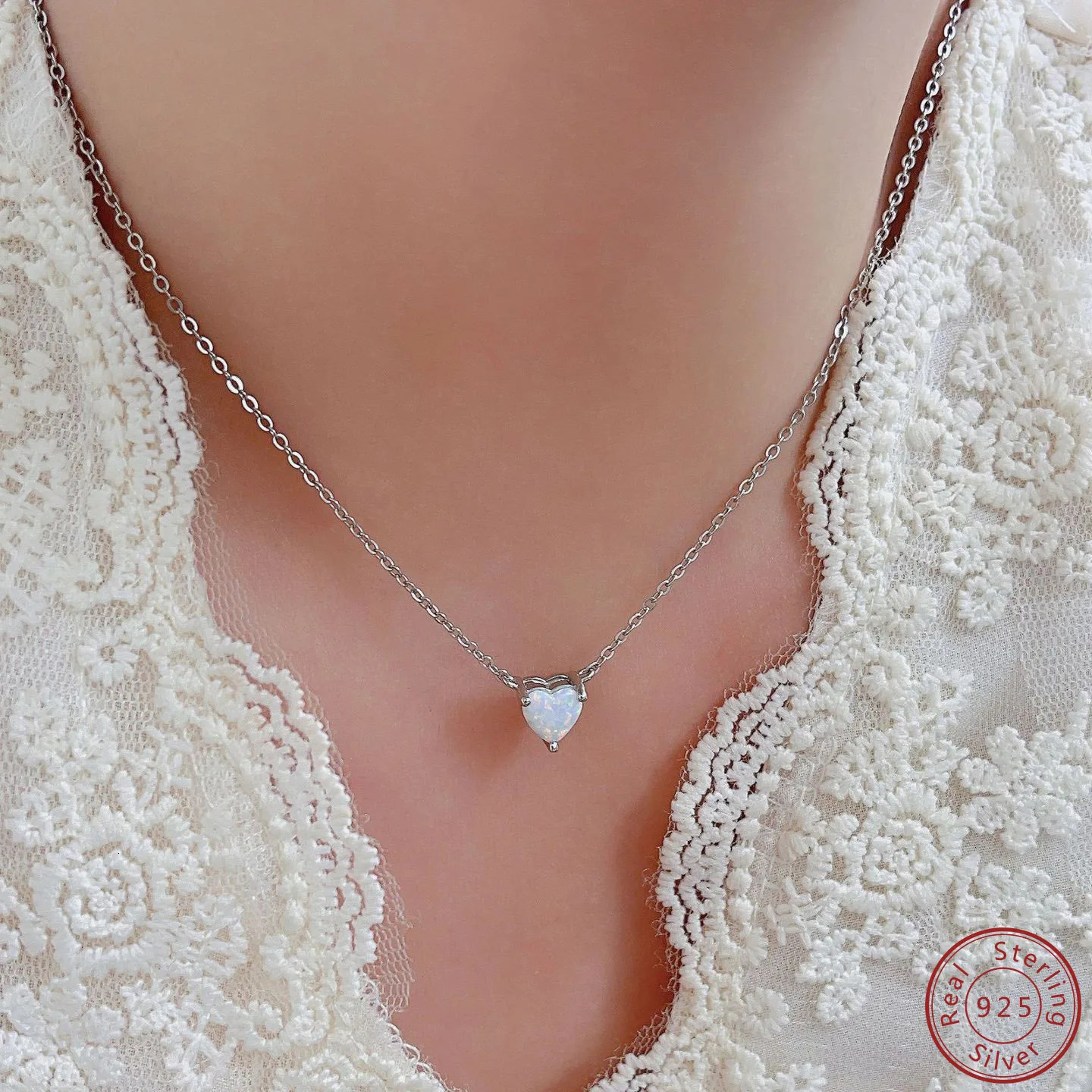 S925 Sterling Silver heart-shaped White Opal Necklace Fashionable and Versatile Elegant High Sense Necklace for Women 241220
