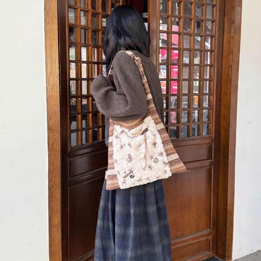 Straight "Wandering Princess" Splicing Single Shoulder Large Capacity Tote Bag, Niche Commuter Crossbody Bag