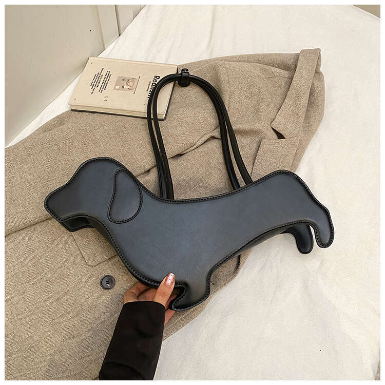 3D Sausage Dog Bag 2024 Autumn New Collection, niche design, shoulder bag, fashionable trend, cute and alien armpit bag