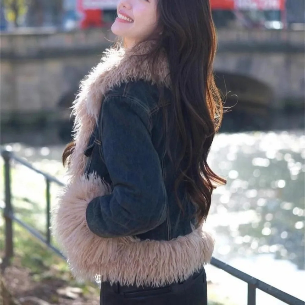 With Fur Plush Retro Blue Female Jeans Coats Padded Winter 2025 for Cold Womens Denim Jackets Warm Wool Inside Patchwork 241220