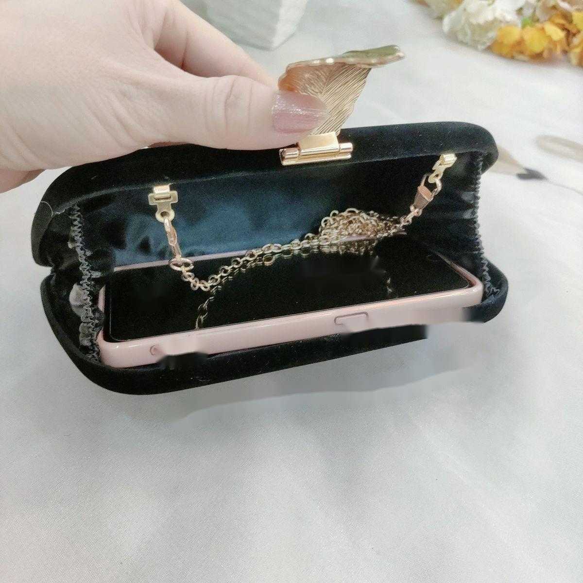 New Banquet Handheld Womens Banquet Flower Leaf Clutch Bag Evening Dress Evening Party Velvet Cheongsam with Evening Dress Bag 240920