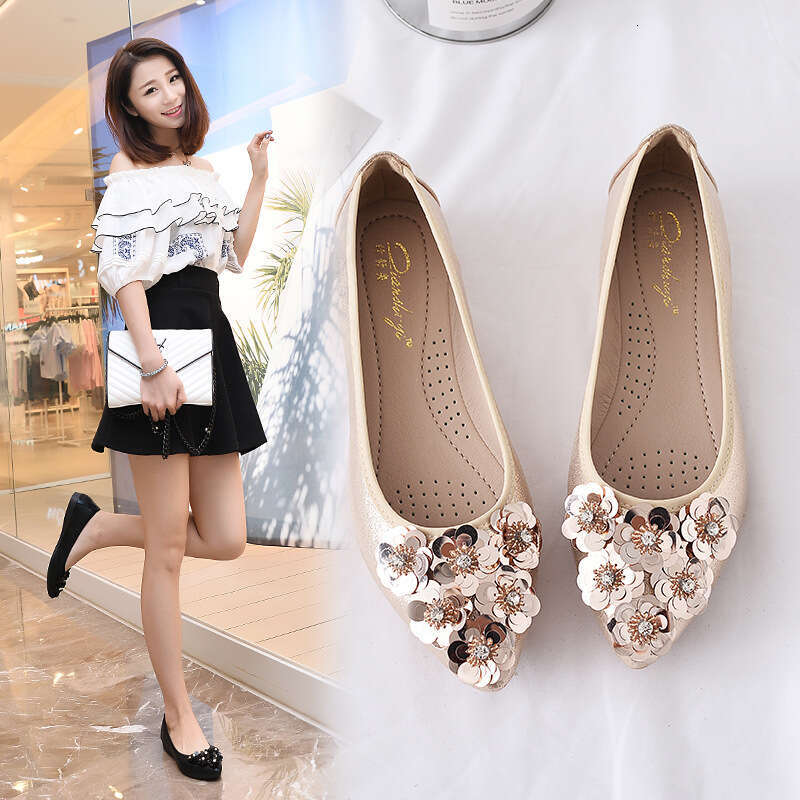 Single 2023 New Fairy Pregnant Women's Soft Soled Flat Shallow Mouthed Versatile Rhinestone Chicken Rolls Dance Shoes