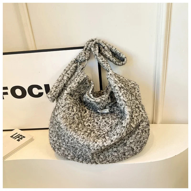 New Women s Handbag Solid Color Simple Fashion Large Capacity Soft Popular Commuter Designer Shoulder Bag bag