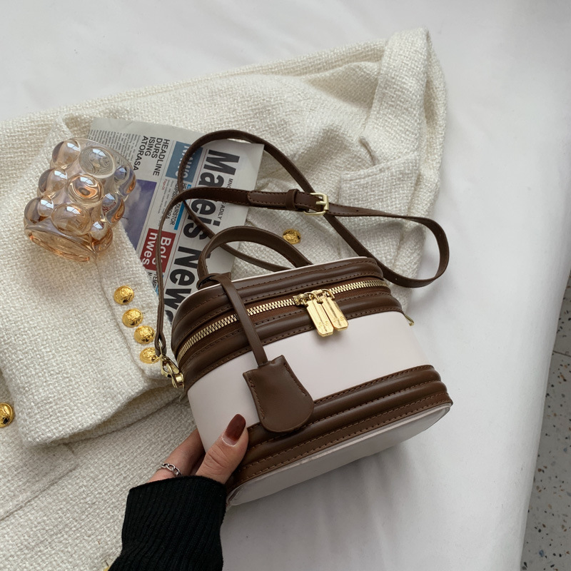 2025 Designer Free shipping new 3 Single Shoulder Bag Fashion womens Handheld bucket versatile Western style crossbody bag