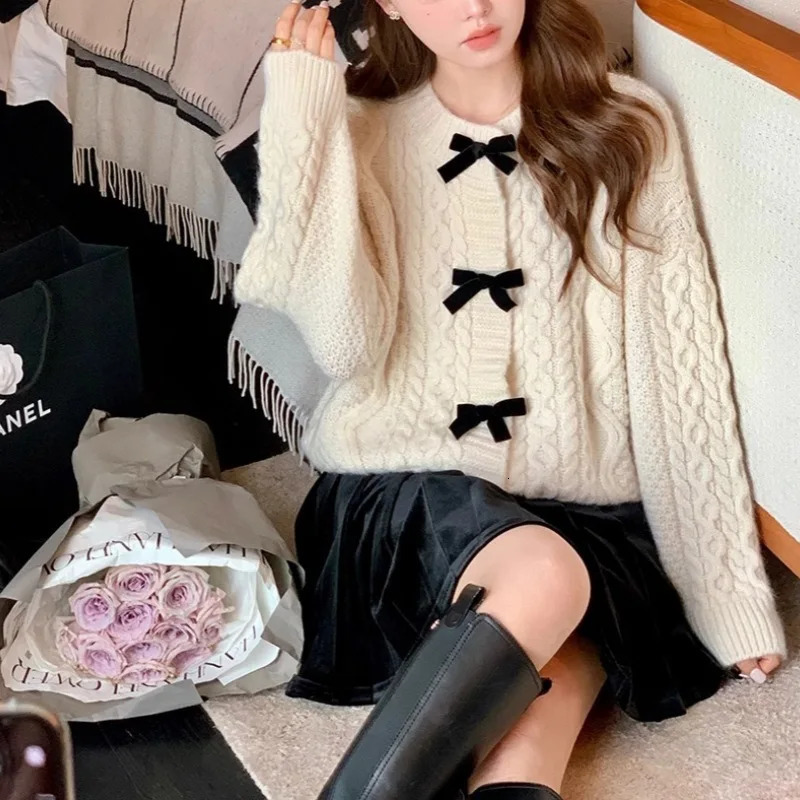 Sweet Twists Bow Sweater Women Autumn Winter O Neck Long Sleeve Top Loose Cardigans Korean Fashion Streetwear Y2K Girl Knitwear 241220