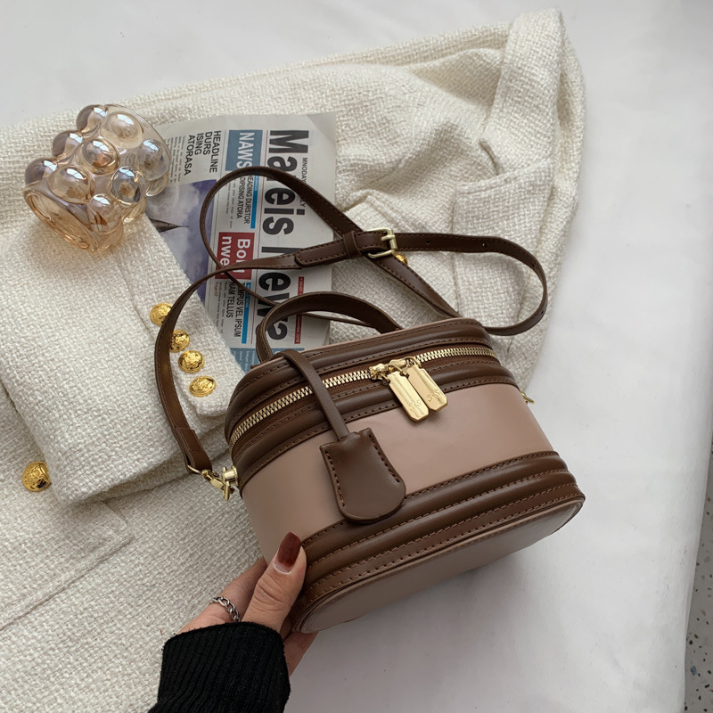 2025 Designer Free shipping new 3 Single Shoulder Bag Fashion womens Handheld bucket versatile Western style crossbody bag