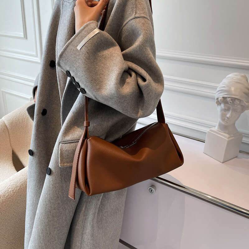 Niche Design 2024 New Trendy Fashion Women's Sense Shoulder Stylish Versatile Crossbody Bag