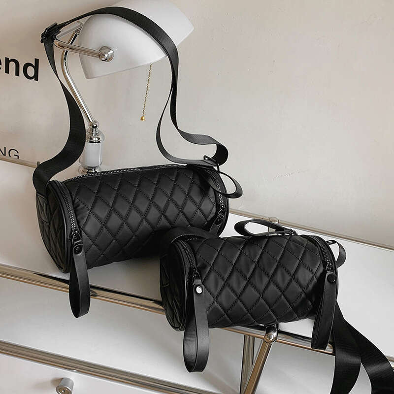 New small cylindrical with large capacity, niche French style, gentle and stylish, versatile diamond grid crossbody bag