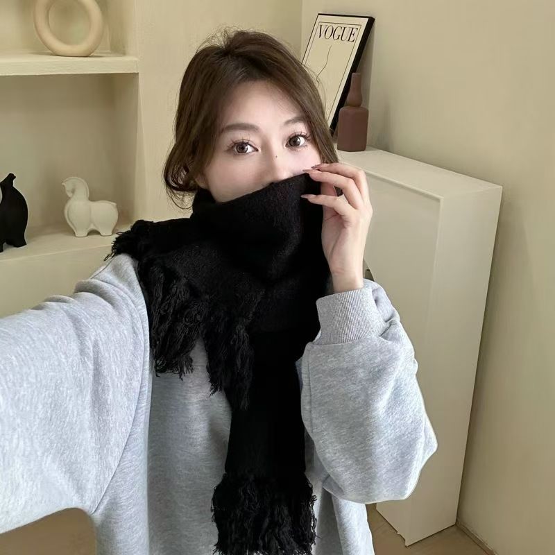 T026 Korean tassel versatile neck scarf fashion cashmere female warm solid color scarf female student couple autumn and winter