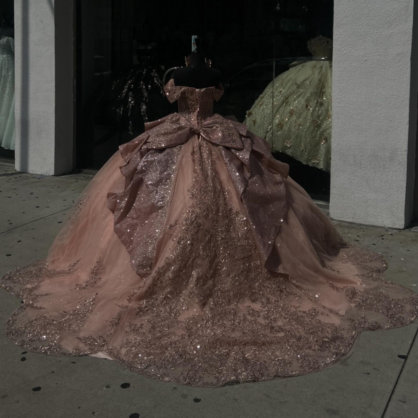 Sparkly rose gold princess dresses off shoulder ball gowns evening dress appliqued sequins bow vestido de quinceanera 15 Masquerade Dress