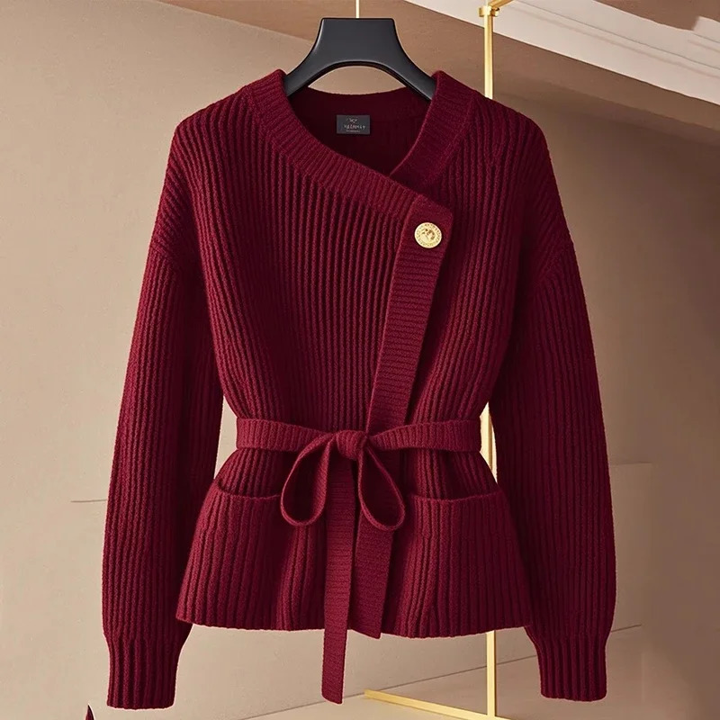 Red Cardigan Sweater Coat Womens 2025 Winter Light Allmatch Fashion Knitwear Female Longsleeved Elegant Top 241220