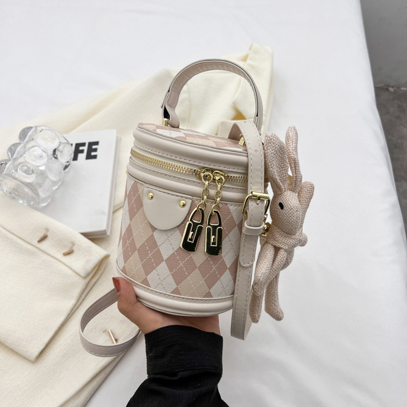 Free shipping 2025 New Single Shoulder Bag for Women Printed Diamond shaped cylindrical bag diagonal cross bag