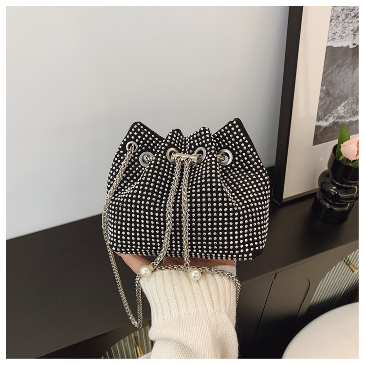 Free shipping new Single Shoulder Bag Fashion womens Single shoulder chain diamond crossbody bag commuting bucket bag