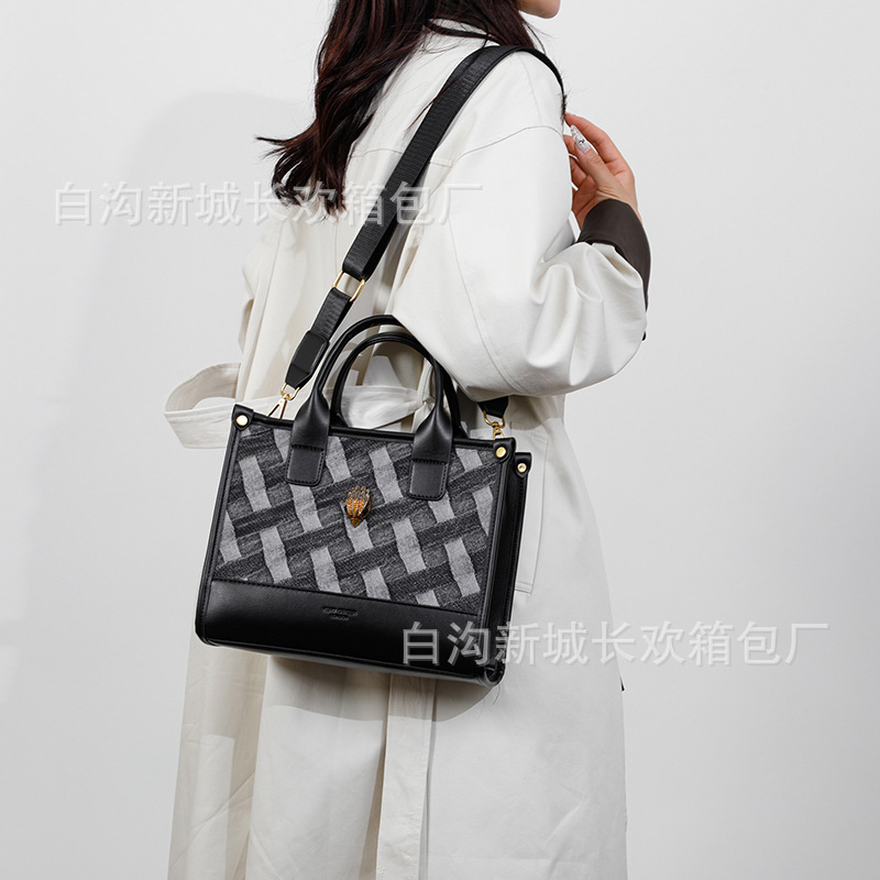 Bag High End Woven Denim Tote Large Capacity Handbag, Women's Eagle Head Bag, Single Shoulder Crossbody Bag