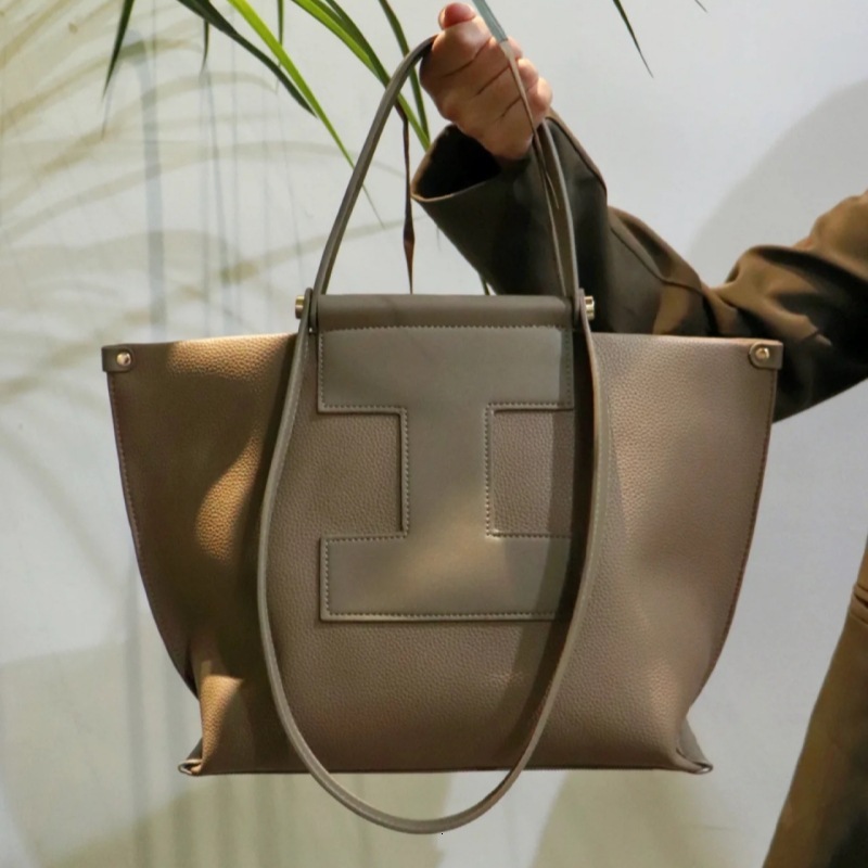 Bag Niche Design Iacucci New Leather Contrasting Color Patchwork Herringbone Bag, Single Shoulder Portable Underarm Tote Women's Bag