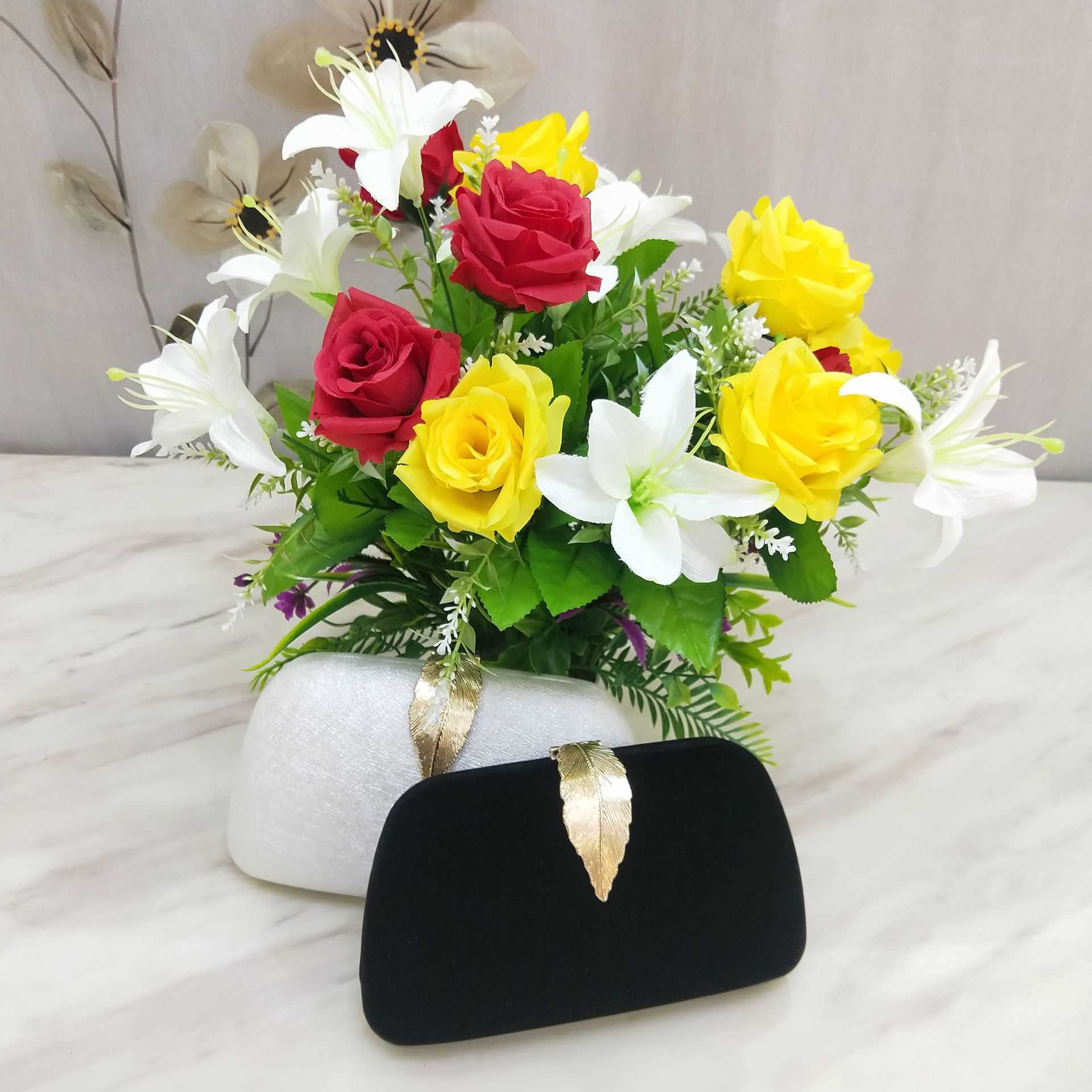 New Banquet Handheld Womens Banquet Flower Leaf Clutch Bag Evening Dress Evening Party Velvet Cheongsam with Evening Dress Bag 240920