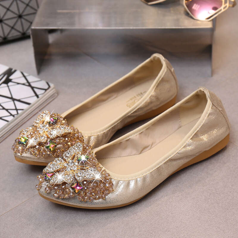 Single Shoe Women's Autumn 2021 New Versatile Rhinestone Scoop Black All Season Pointed Low Heel Shallow Mouth Mom Bean Shoes