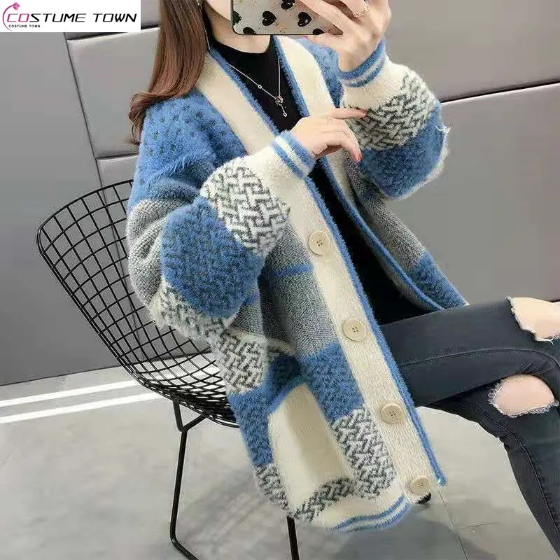 2024 AutumnWinter Korean Edition Thick Knitted Cardigan Coat Fashionable Loose Sweater Trend 241220