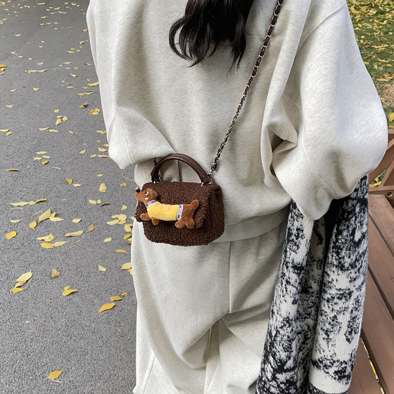 Handheld Plush Cartoon Sausage Dog Small Square For Winter Fashionable And Casual High-end Western Style Shoulder Bag