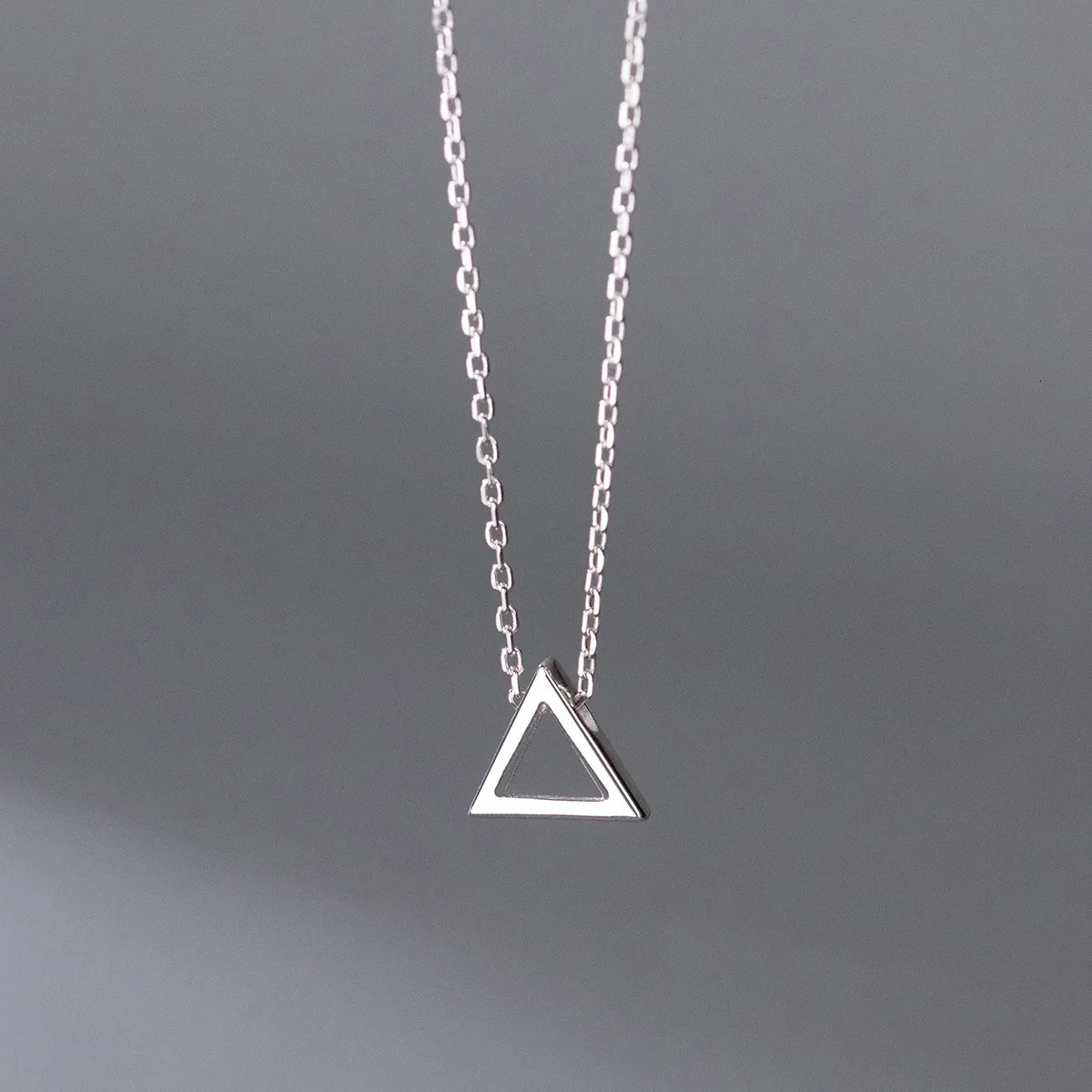 925 Sterling Silver Glossy Triangle Choker Necklace Pendant for Women Korean Geometry Charm Necklaces Wedding Party Jewelry Gift 241220