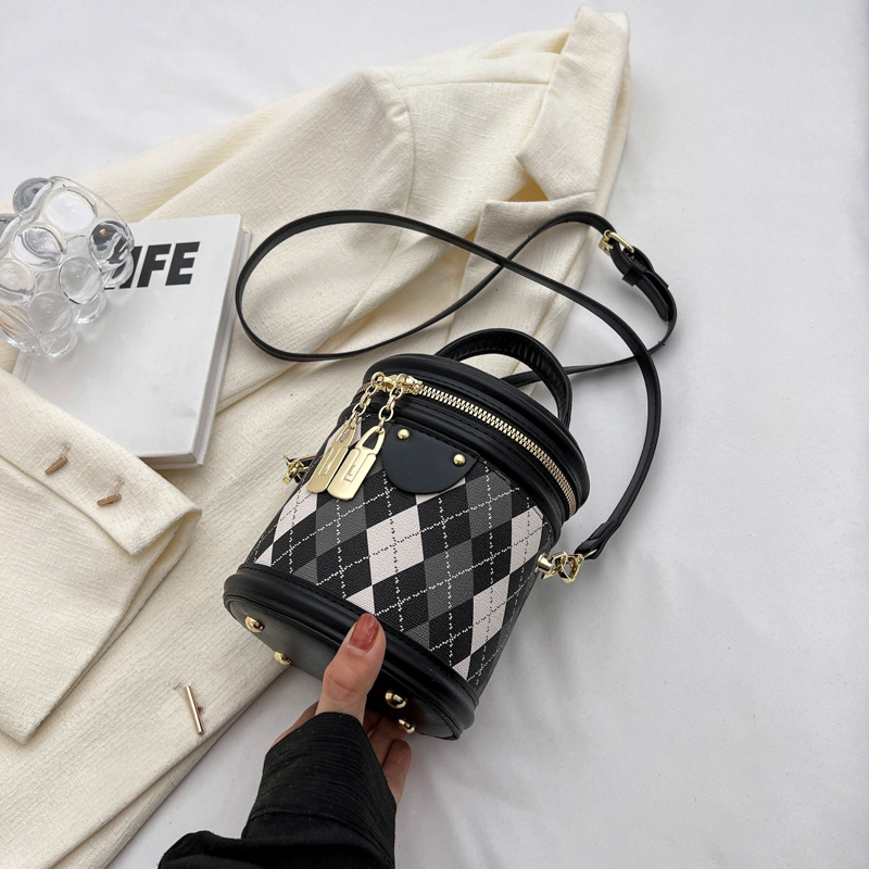 Free shipping New Single Shoulder Bag for Women Printed Diamond shaped cylindrical bag diagonal cross bag