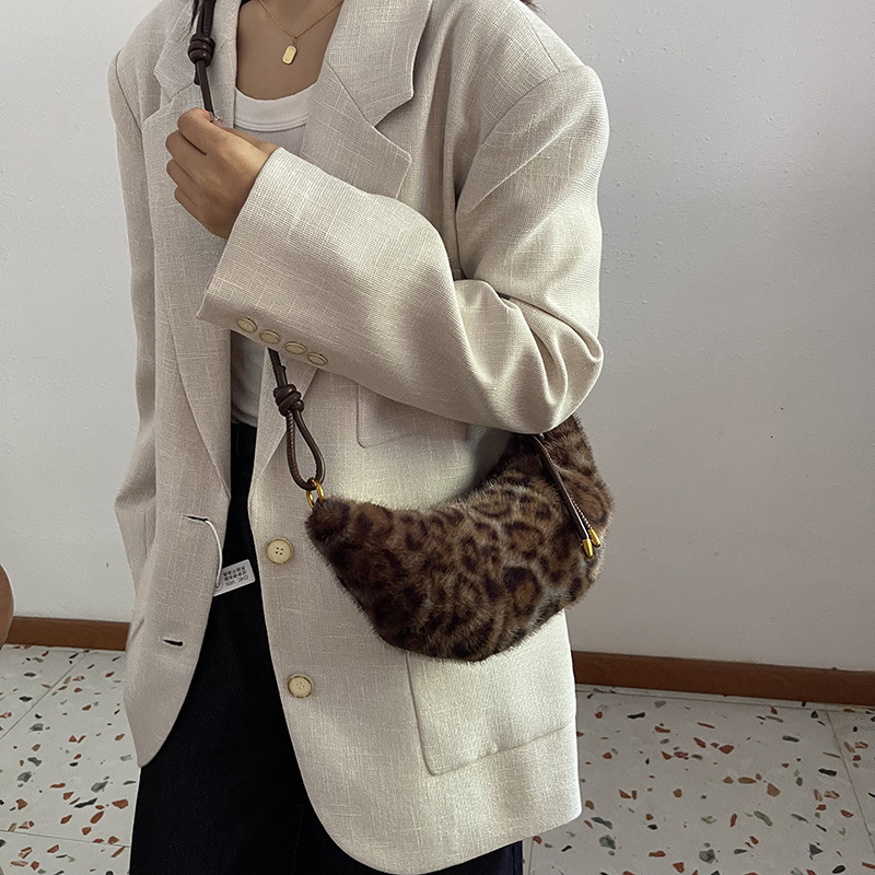 Bag Super Popular Small In Autumn Winter, High-End And Leopard Print Cow Horn Texture, Plush Crossbody Bag For Women