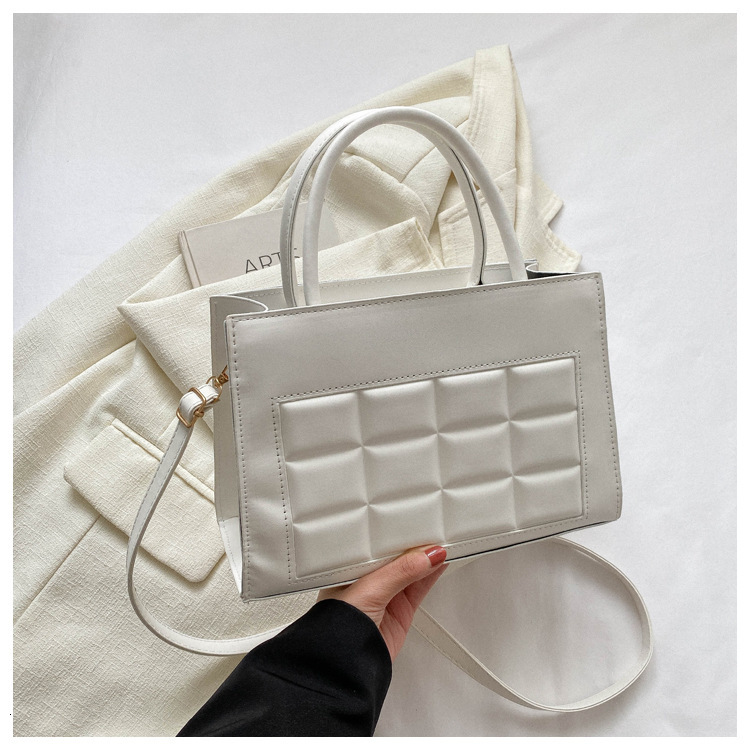 New Designer Personalized Fashionable Plaid Women's Handbag, High-quality Single Shoulder Diagonal Cross Handbag