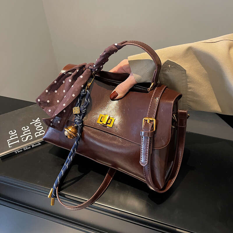 Female high looks niche crossbody 2024 new high-end shoulder female bag handbag silk scarf fashion