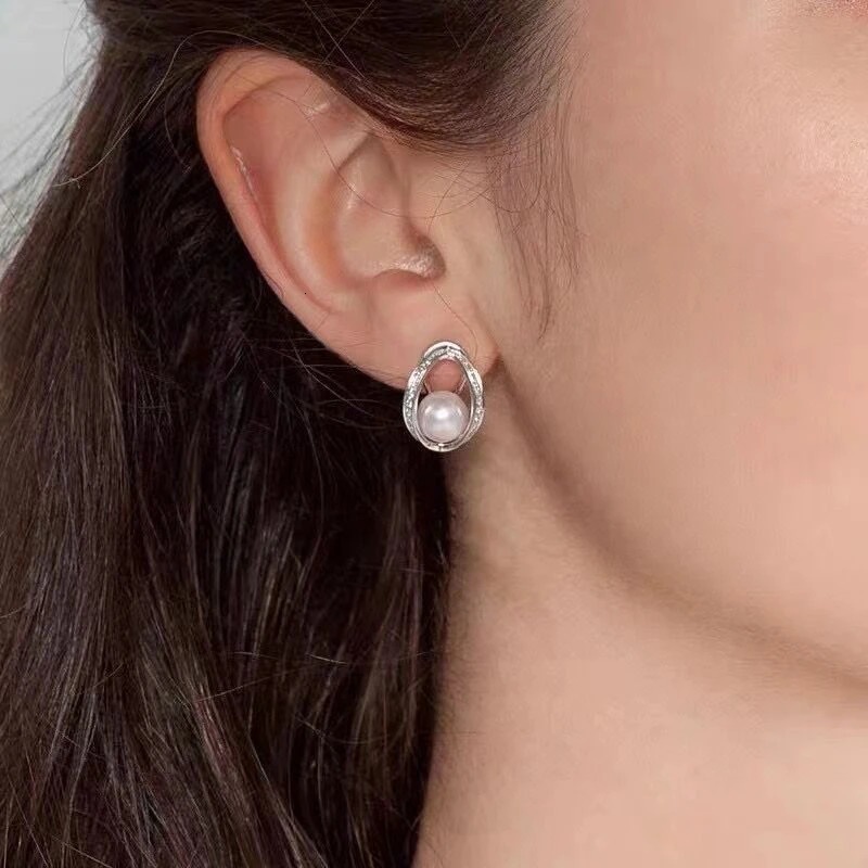 100% Natural Freshwater Pearl Ear Clip Earrings Without Ear Holes Temperament INS Style Diamond Zircon Fashion Gift 241220