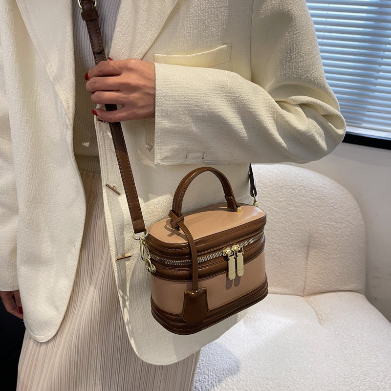 Free shipping new Single Shoulder Bag Fashion womens Handheld bucket bag versatile crossbody bag