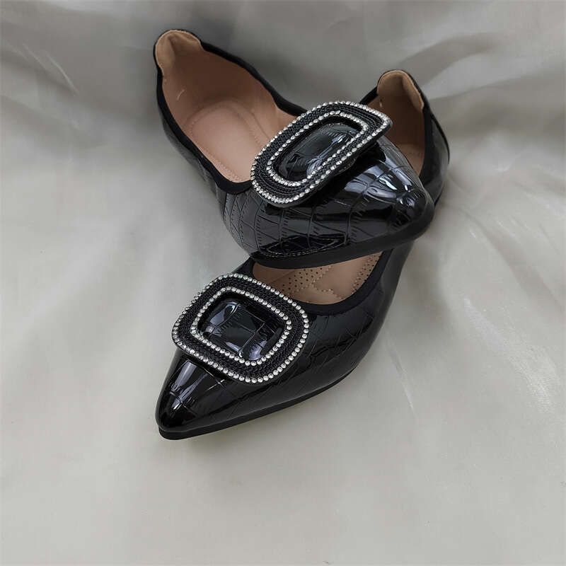 Single Shoe Women's Bottomed 2023 Spring New Item Shallow Mouth Pointed Flat Heel Bean Big Size 41-43 Apricot Soft Sole Scoop Shoes
