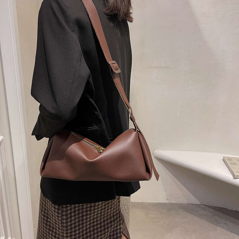 Niche Design 2024 New Trendy Fashion Women's Sense Shoulder Stylish Versatile Crossbody Bag
