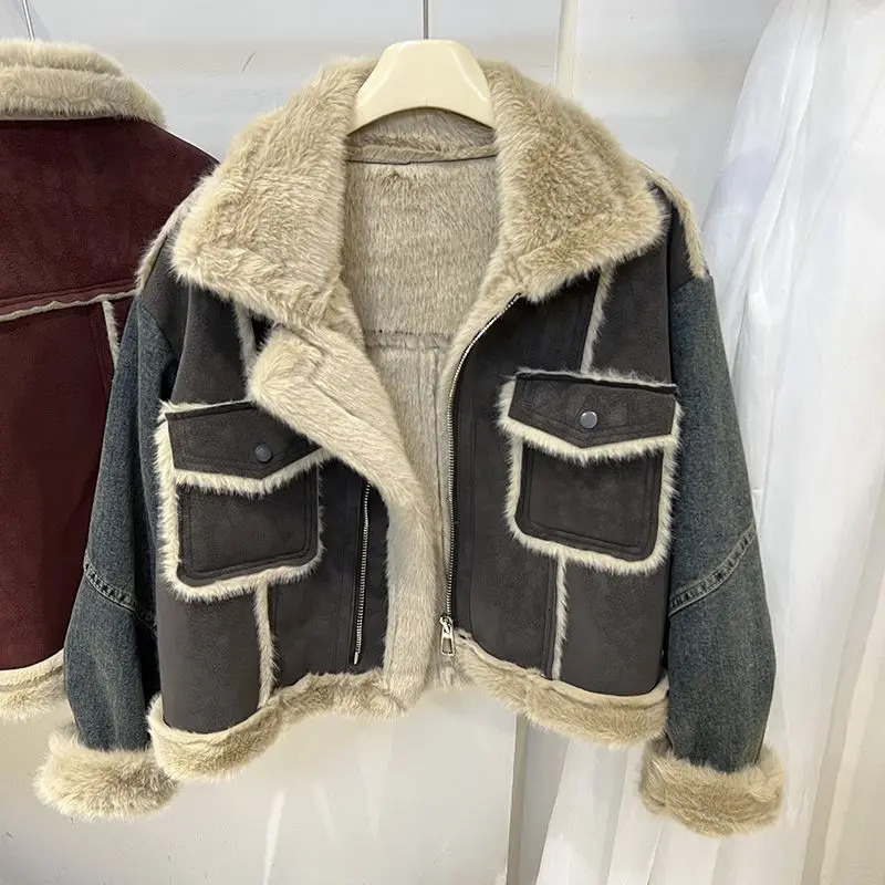 Winter Sheepskin Fur Thicken Parka Jacket Shearing Sheep Velvet Spliced Denim Jacket for Women Warm Velvet Fur Overcoat 241217