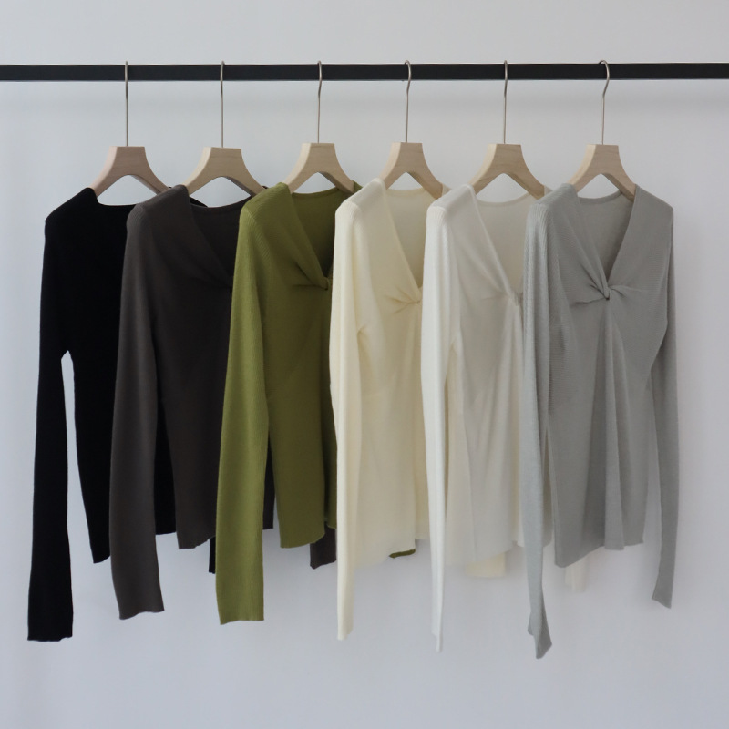 BBB3 Women's Wool Blend Pleated Pullover with Soft Half Turtleneck