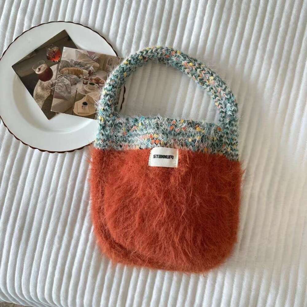 Korean version color blocking knitted plush handbag, women's trendy and versatile winter new item, internet celebrity Instagram mobile phone bag,