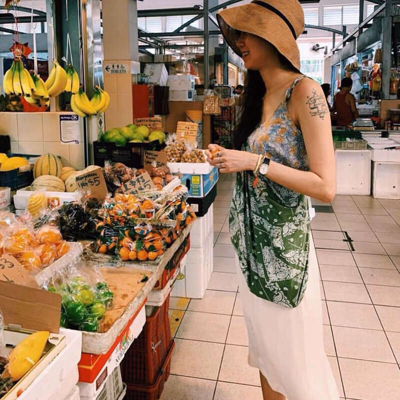 This summer's super hot ins style multi-color lightweight trendy floral cloth single shoulder crossbody bag