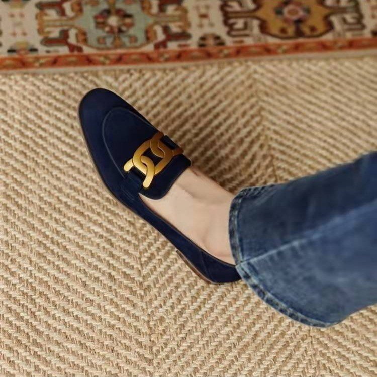 Niche design sense thick heel French retro British style metal buckle small leather shoes women flat shoes women loafers single shoes