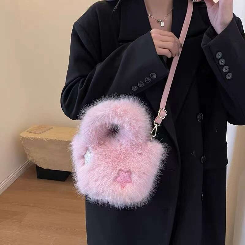 This year's popular casual star furry bag, 2024 autumn and winter new item, furry, high appearance, versatile crossbody bag