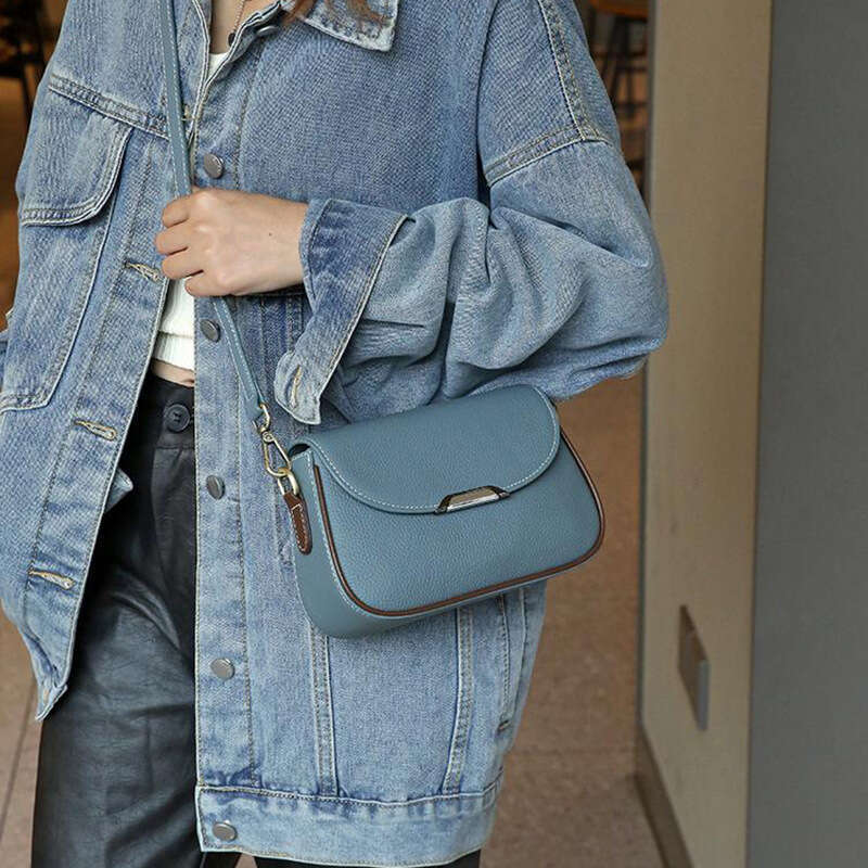 Niche crossbody for women 2024 new summer fashion high-end women's casual versatile single shoulder small square bag