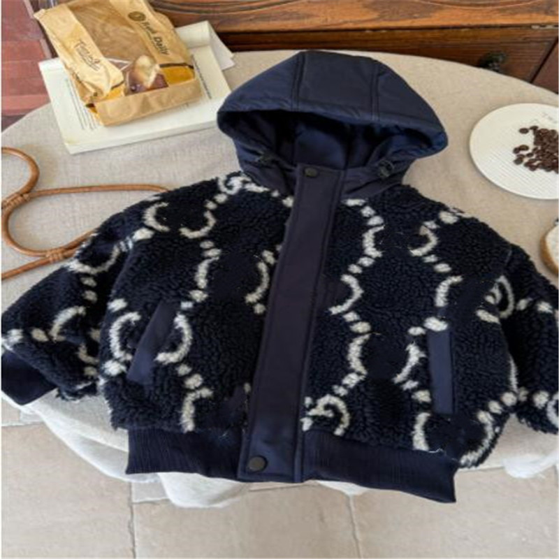 Designer Kids Cotton Coat Winter New Boy Girl Cashmere Zipper Thick Jacket Baby Hooded Outerwear Fashion Letters Children Clothes