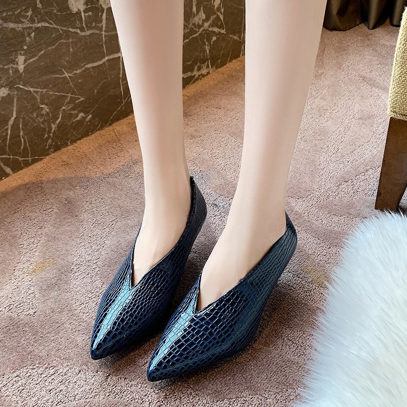 Single Shoes Women 2022 All-Match Retro Women's Thick Heel Spring And Autumn New Pointed V Mouth Comfortable High Heels