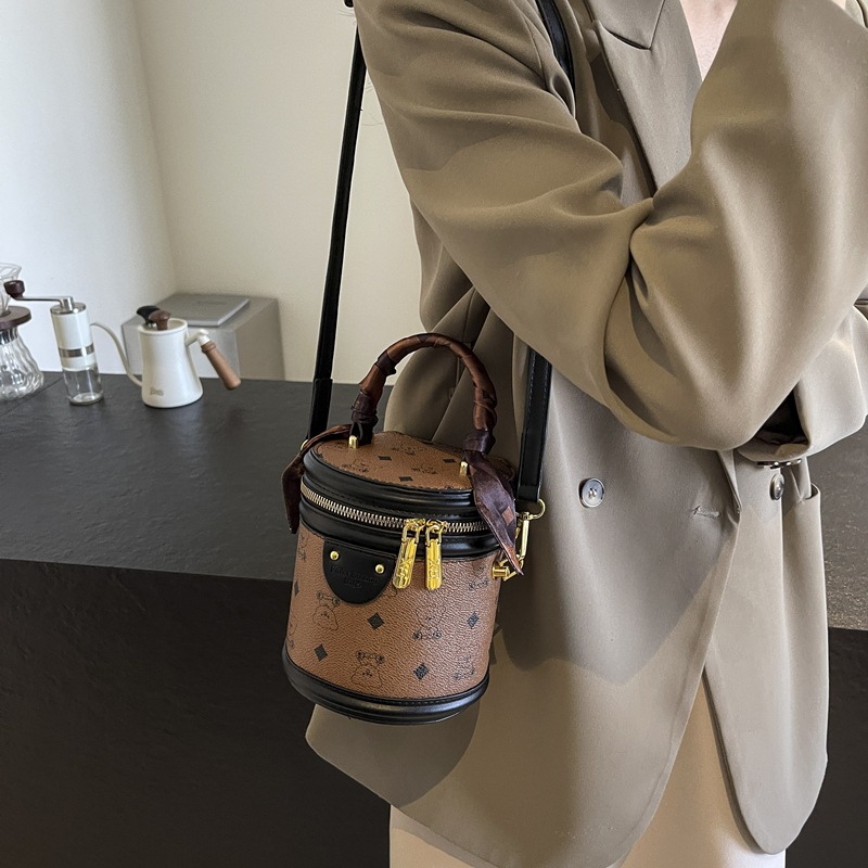 Free shipping 2025 Single Shoulder Bag Fashion womens Handheld cylindrical mobile phone diagonal cross bag