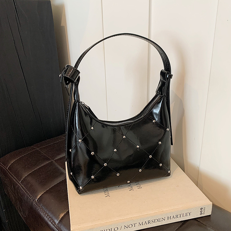 Bag Bright Face Fashion Women, Korean Version, Trendy And Versatile Shoulder Bag, 2024 Summer New Item, Niche Texture Armpit Bag For Women