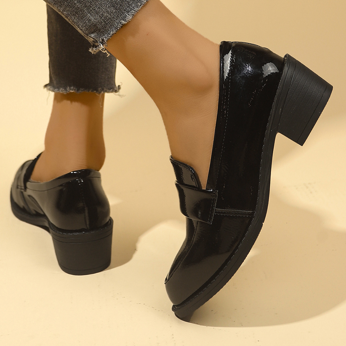 2025 Spring and Autumn New Le Fu Shoes for Women, Casual Single Shoes with Thick soles, Retro One Step Lazy Leather Shoes