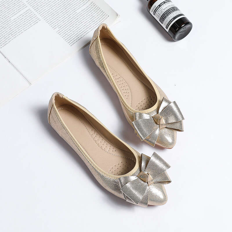 Soft Soled Bean For Women's Summer 2023 New Grandma Shallow Mouth Scoop Shoes, Low Heel Small Fragrant Style Matching Skirt Single Shoes