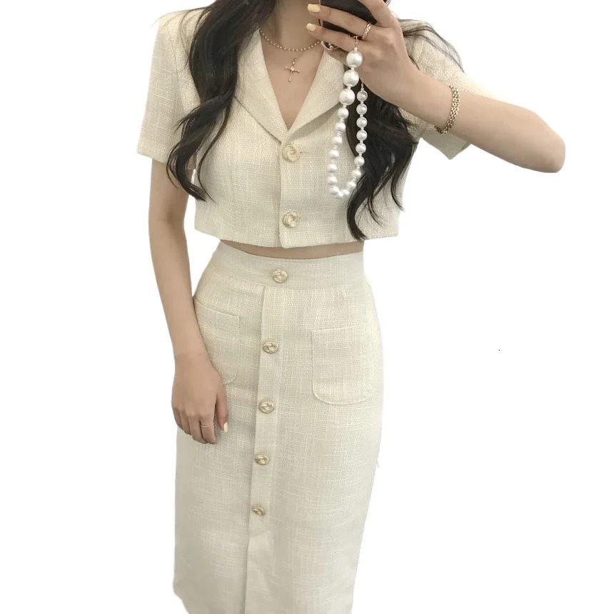 Fashionable Korean elegant lapel thin coarse woolen small set short jackethigh waist chic button ultrathin womens twopiece summer skiing 241211