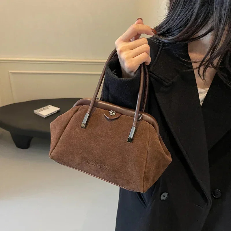 New autumn winter fashion niche design women s clip on handbag trend shoulder bag fashion crossbody bag bag