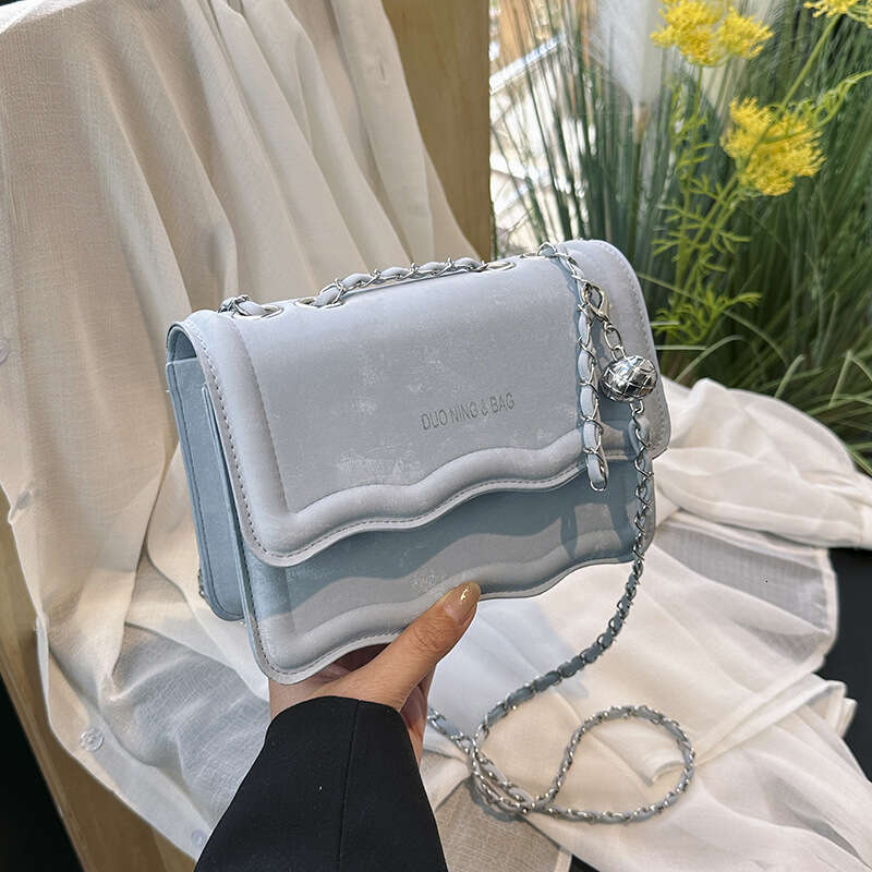 Chain small square 2024 spring new item niche design fashionable and simple underarm shoulder casual crossbody women's bag