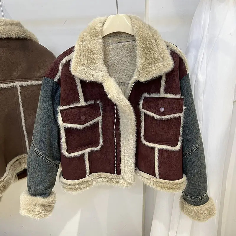 Winter Sheepskin Fur Thicken Parka Jacket Shearing Sheep Velvet Spliced Denim Jacket for Women Warm Velvet Fur Overcoat 241217